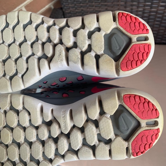 Nike Running Shoes - Size 6.5 - Picture 11 of 16
